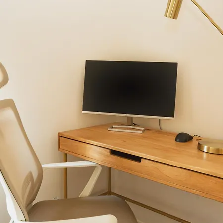 Apartment 1 Min Walk From Metro And Trendiest Neighborhood Bonfim *