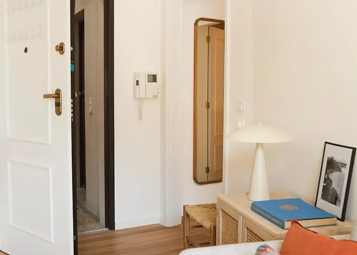 1 Min Walk From Metro And Trendiest Neighborhood Bonfim Apartment Porto