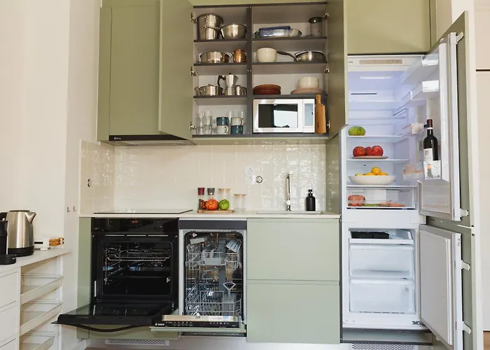 1 Min Walk From Metro And Trendiest Neighborhood Bonfim