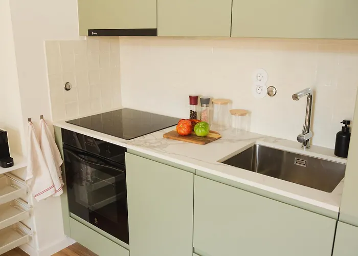 1 Min Walk From Metro And Trendiest Neighborhood Bonfim