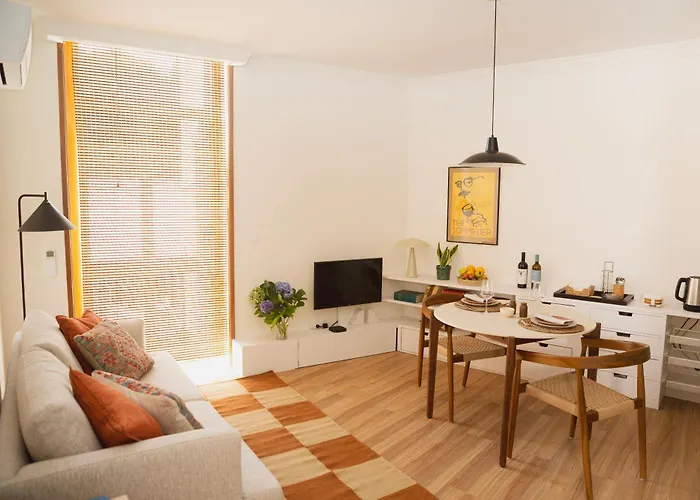 1 Min Walk From Metro And Trendiest Neighborhood Bonfim Apartman Porto