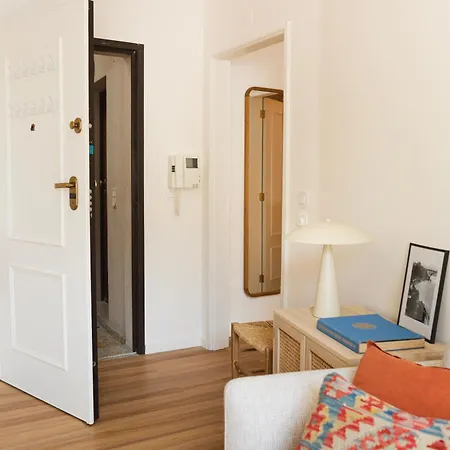 1 Min Walk From Metro And Trendiest Neighborhood Bonfim Апартаменты Порту