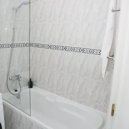 Апартаменты 1 Min Walk From Metro And Trendiest Neighborhood Bonfim