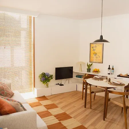 1 Min Walk From Metro And Trendiest Neighborhood Bonfim Апартаменты Порту