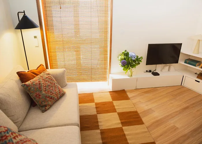 1 Min Walk From Metro And Trendiest Neighborhood Bonfim Lejlighed